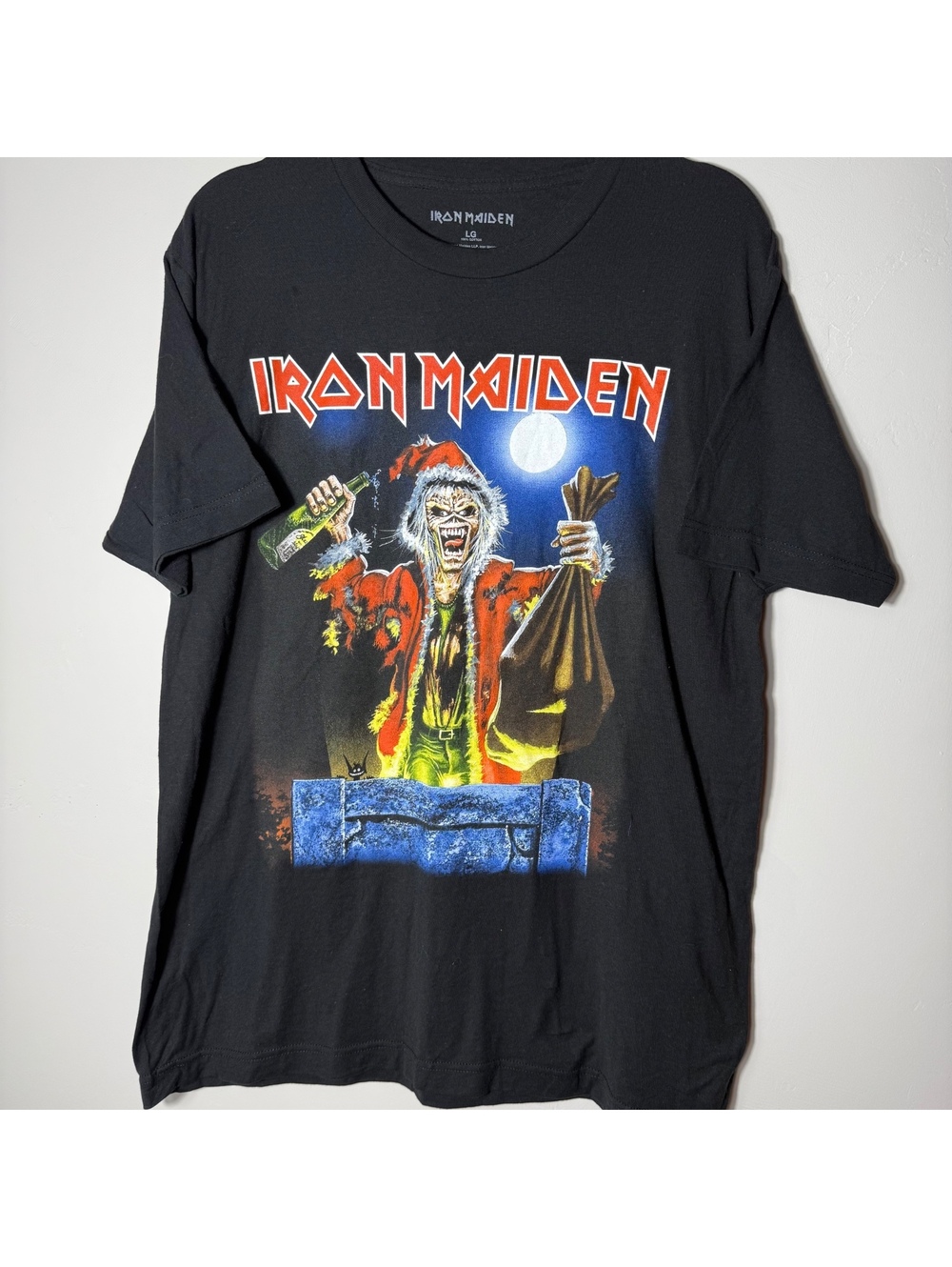 Iron Maiden No Prayer for Christmas Graphic T-shirt | large